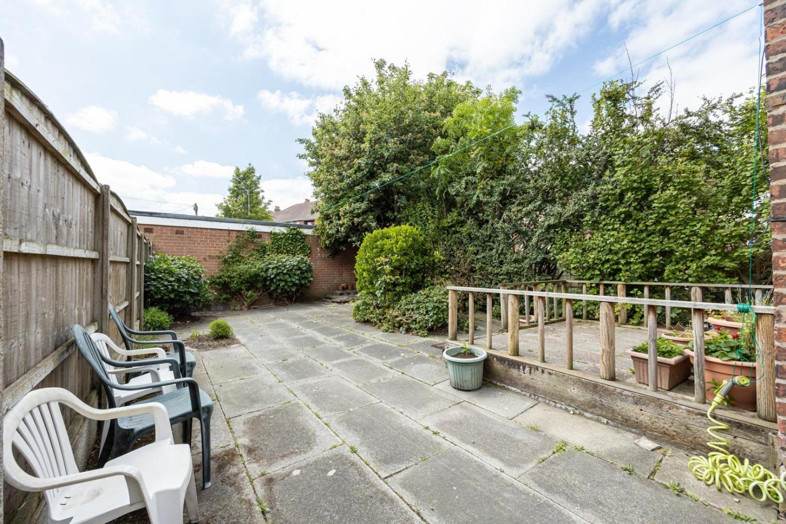 Guestready - Enchanting Life In Gorse Hill Manchester Exterior photo